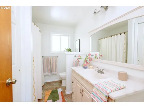 8938 Sw 15th Avenue Portland OR 97219
