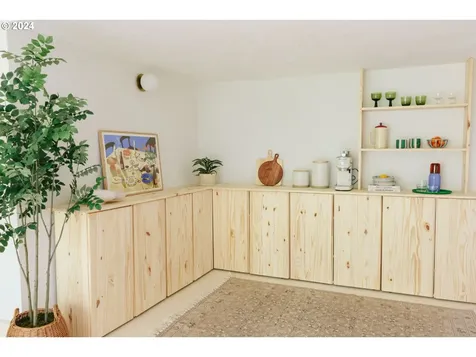 8938 Sw 15th Avenue Portland OR 97219