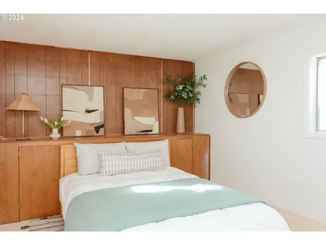 8938 Sw 15th Avenue Portland OR 97219