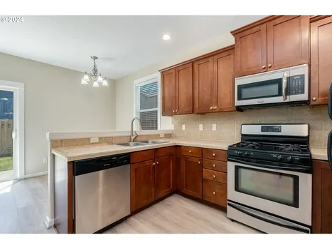 18656 SW Bonnie Meadow Lane Beaverton OR 97003