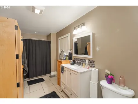 1559 Se Hamilton Street Roseburg OR 97470