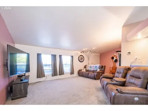 200 Market Street Lebanon OR 97355