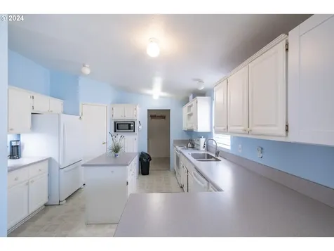 200 Market Street Lebanon OR 97355