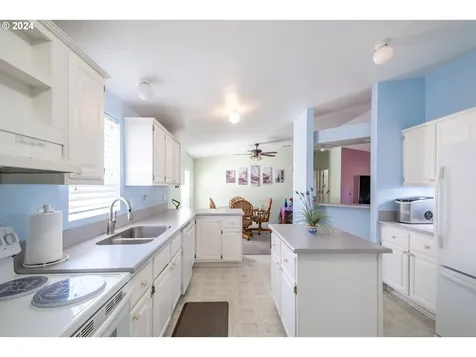 200 Market Street Lebanon OR 97355