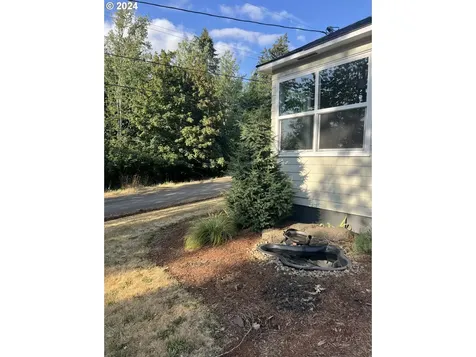 210 Sw Ash Street Willamina OR 97396
