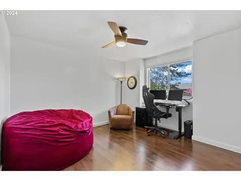 26702 Stanford Court Kent WA 98032