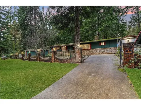 521 7th Street Glendale OR 97442