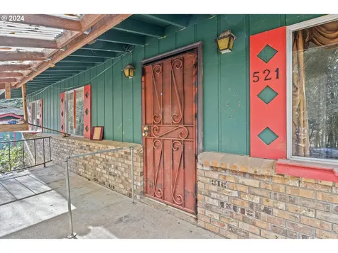 521 7th Street Glendale OR 97442