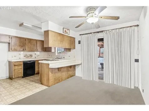 521 7th Street Glendale OR 97442