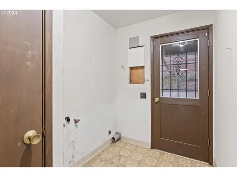 521 7th Street Glendale OR 97442