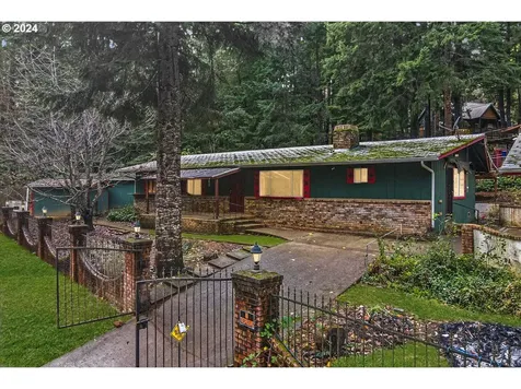 521 7th Street Glendale OR 97442