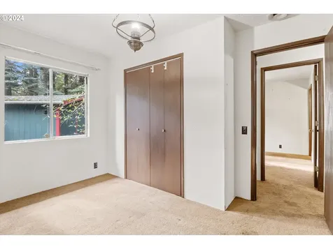 521 7th Street Glendale OR 97442
