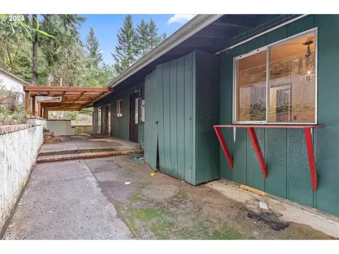 521 7th Street Glendale OR 97442