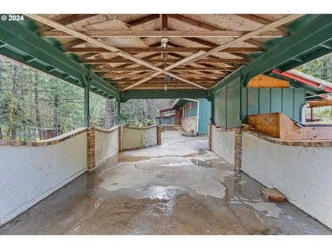 521 7th Street Glendale OR 97442