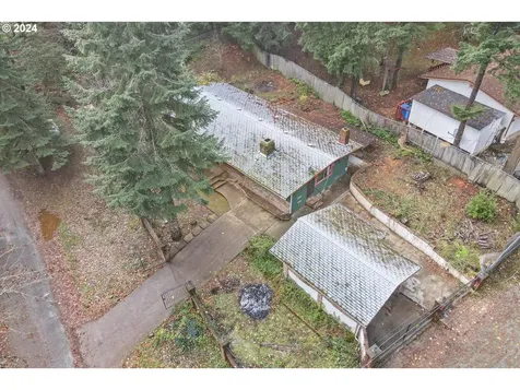 521 7th Street Glendale OR 97442