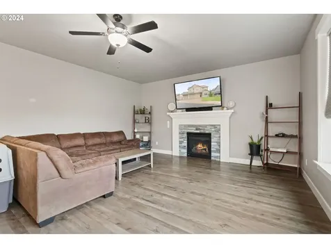 330 SE Regan Hill Loop Estacada OR 97023