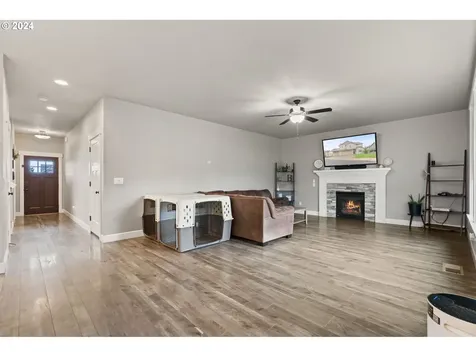 330 SE Regan Hill Loop Estacada OR 97023