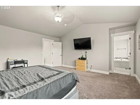 330 SE Regan Hill Loop Estacada OR 97023