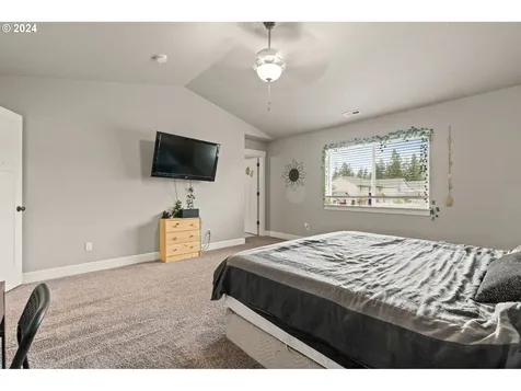 330 SE Regan Hill Loop Estacada OR 97023