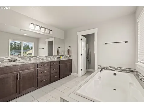 330 SE Regan Hill Loop Estacada OR 97023