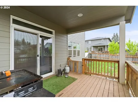 330 SE Regan Hill Loop Estacada OR 97023