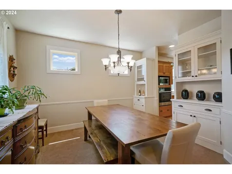 21051 Jenny Marie Lane NE Aurora OR 97002