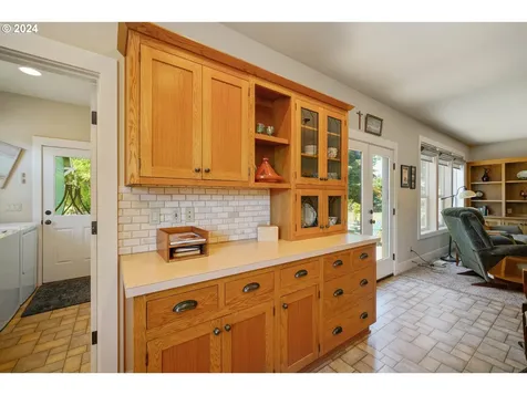 21051 Jenny Marie Lane NE Aurora OR 97002