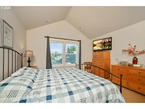 21051 Jenny Marie Lane NE Aurora OR 97002