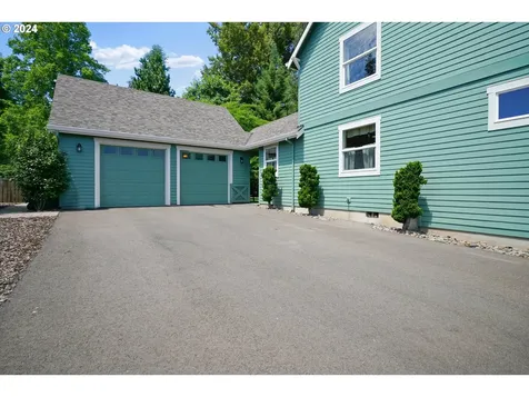 21051 Jenny Marie Lane NE Aurora OR 97002
