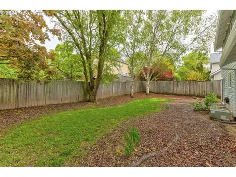 1015 E Hilltop Drive Newberg OR 97132