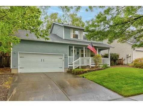 1015 E Hilltop Drive Newberg OR 97132