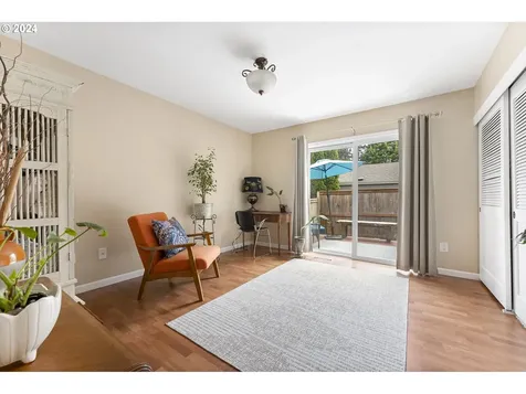 10627 SW Murdock Street Portland OR 97224