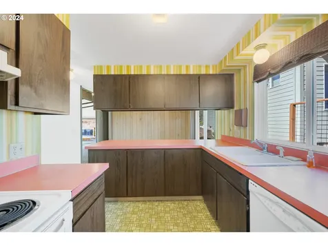 6195 Tillamook Avenue Bay City OR 97107