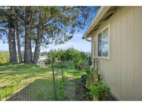 6195 Tillamook Avenue Bay City OR 97107