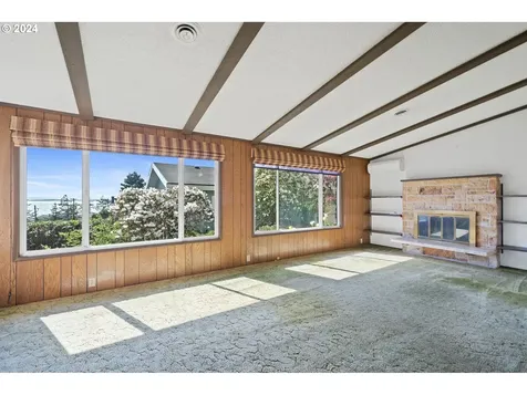 6195 Tillamook Avenue Bay City OR 97107