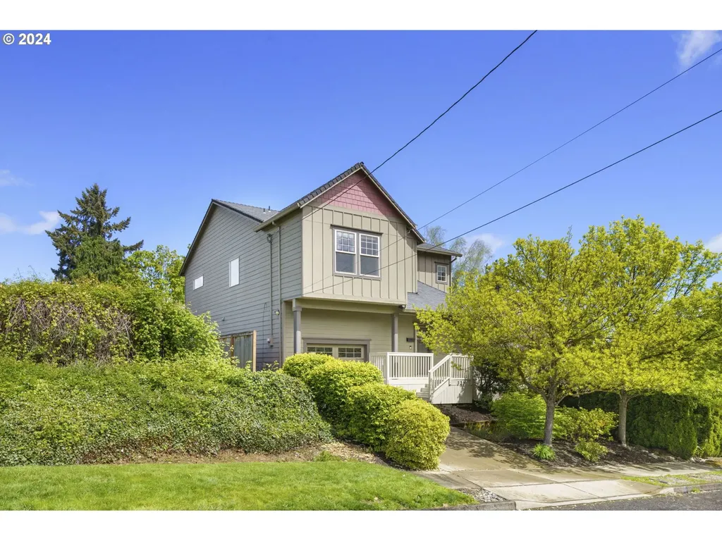 323 Sw Carson Street Portland OR 97219