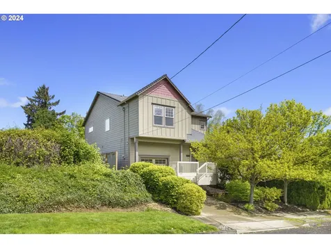 323 Sw Carson Street Portland OR 97219