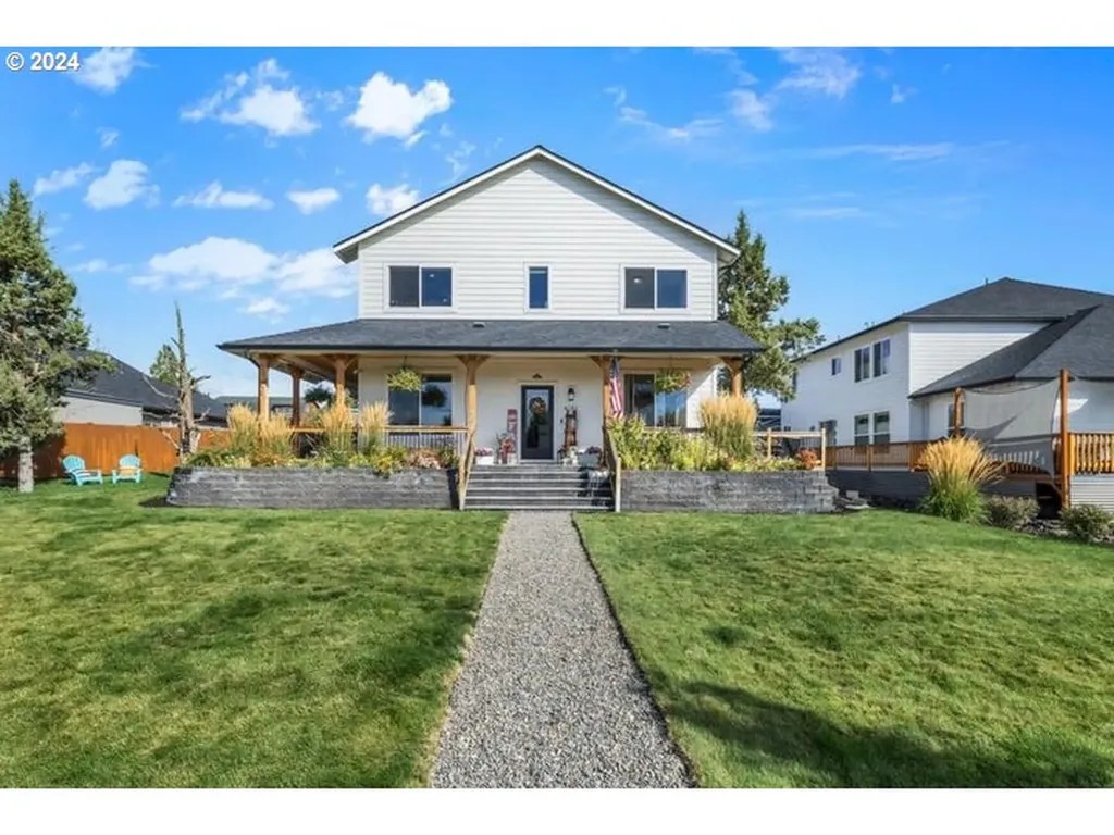 4181 SW Badger Avenue Redmond OR 97756