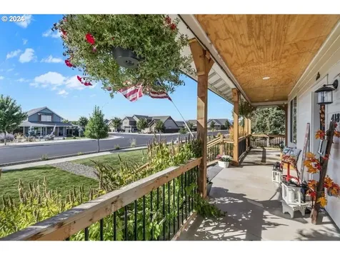 4181 SW Badger Avenue Redmond OR 97756