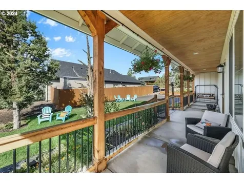 4181 SW Badger Avenue Redmond OR 97756