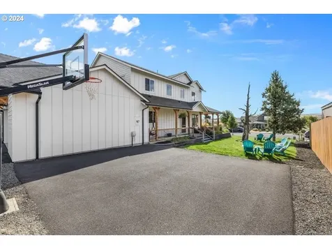 4181 SW Badger Avenue Redmond OR 97756