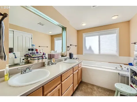 14216 Nw 23rd Court Vancouver WA 98685