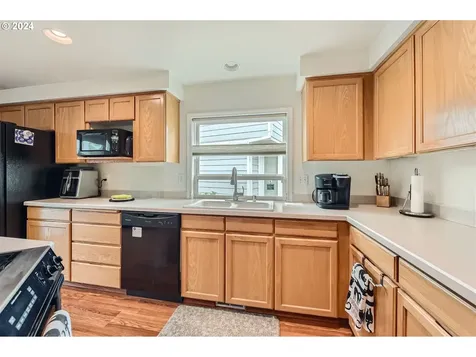 14216 Nw 23rd Court Vancouver WA 98685