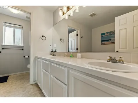 17249 SW Starbuck Lane Beaverton OR 97078