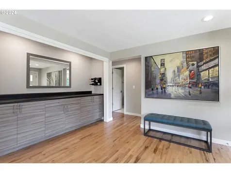 8825 Sw 82nd Avenue Portland OR 97223