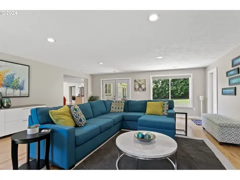 8825 Sw 82nd Avenue Portland OR 97223