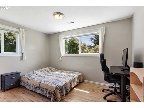 8825 Sw 82nd Avenue Portland OR 97223