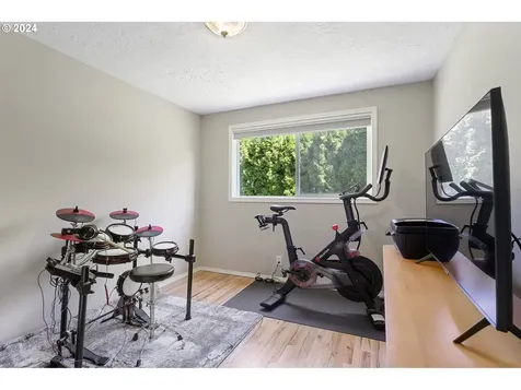 8825 Sw 82nd Avenue Portland OR 97223