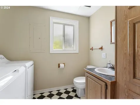 8825 Sw 82nd Avenue Portland OR 97223