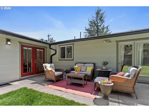 8825 Sw 82nd Avenue Portland OR 97223